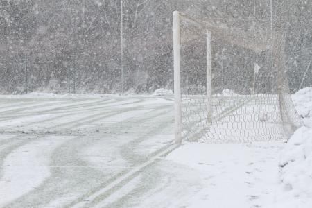 Nevicata su campo da calcio