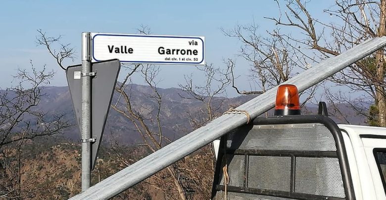 Rossiglione: posa segnaletica in frazione Garrone