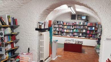 interno della biblioteca Mondadori (saletta sotto)