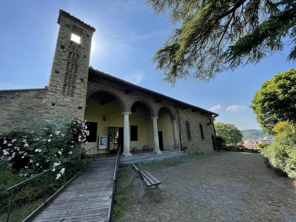 esterno del musoe archeologico di Aqcui Terme