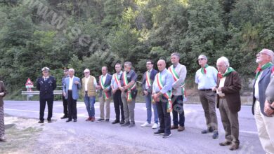 Perletto: commemorazione (autorit&agrave;)